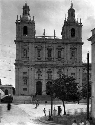  Igreja de São Vicente de Fora, fachada principal
